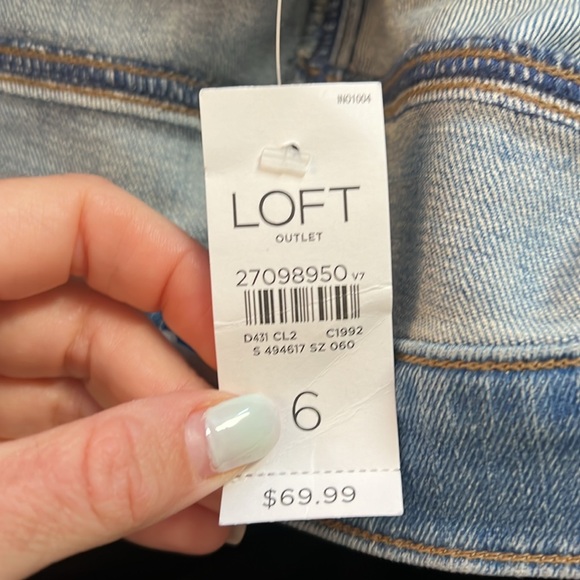NWT Loft Outlet Modern Denim Crop Jeans- 6 - Picture 6 of 7
